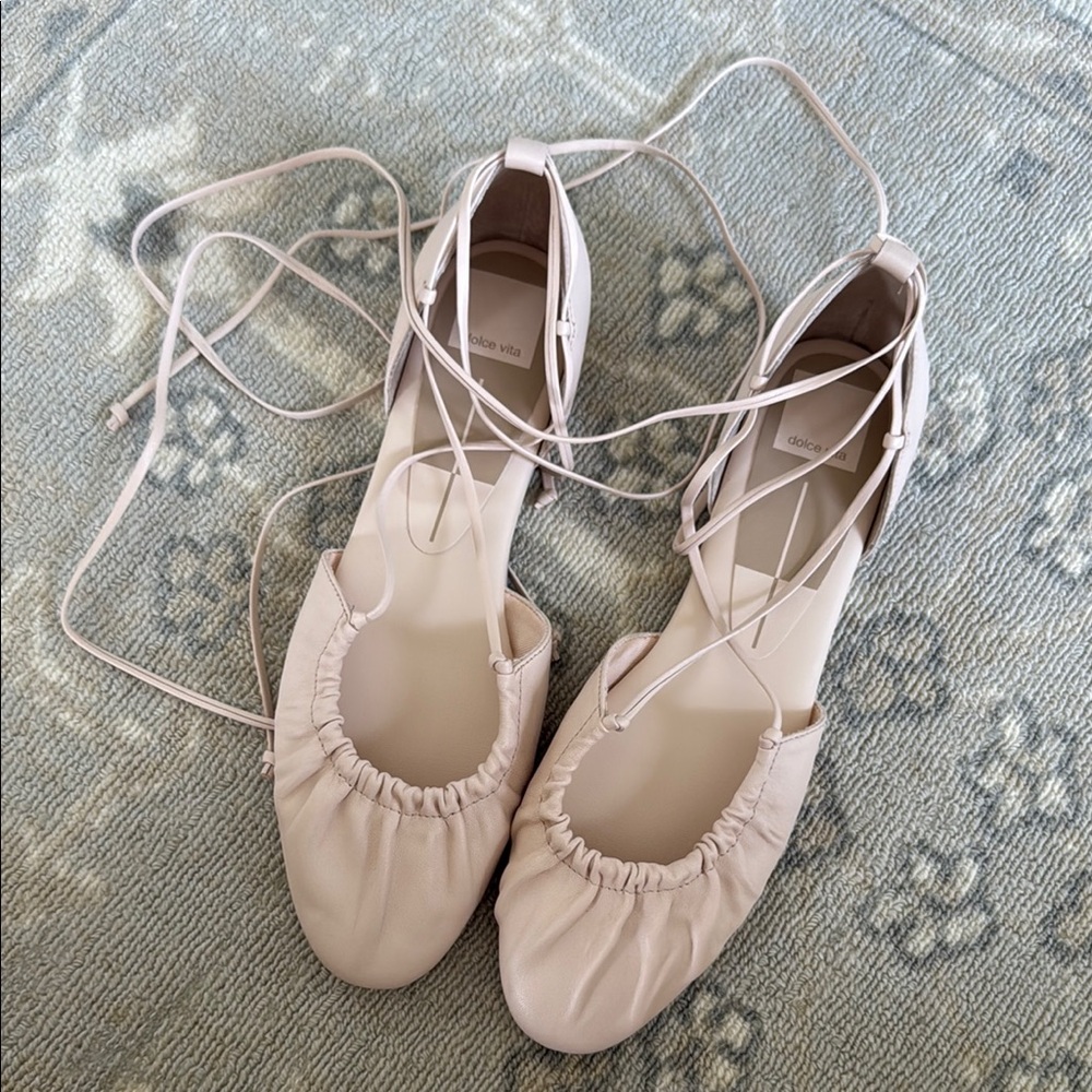 Elegant Women's Ballet Flats